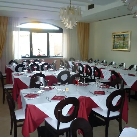 Aparthotel Nova & 3*